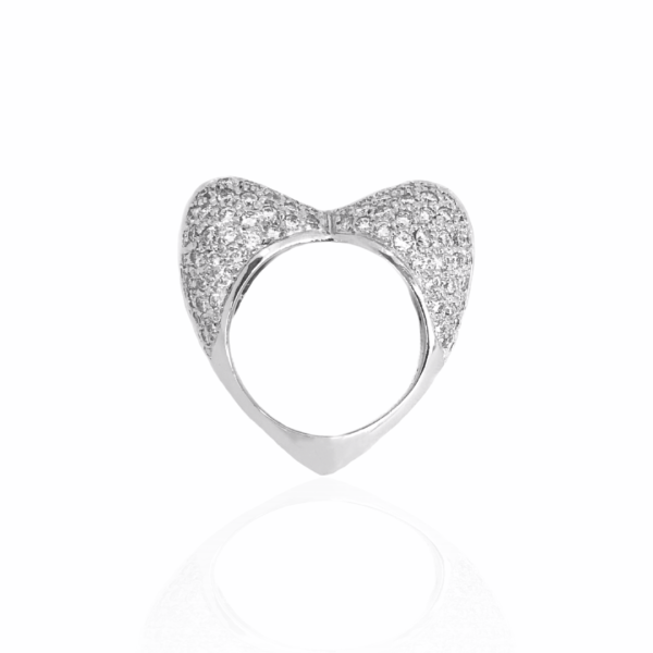 2777 - 14kt white gold diamond 2.40ctw heart ring