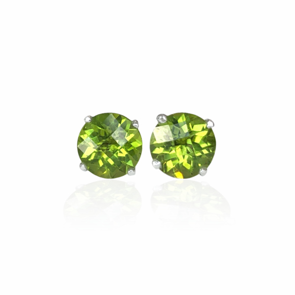 25779 front 14kt white gold round peridot 4.60ctw stud earrings